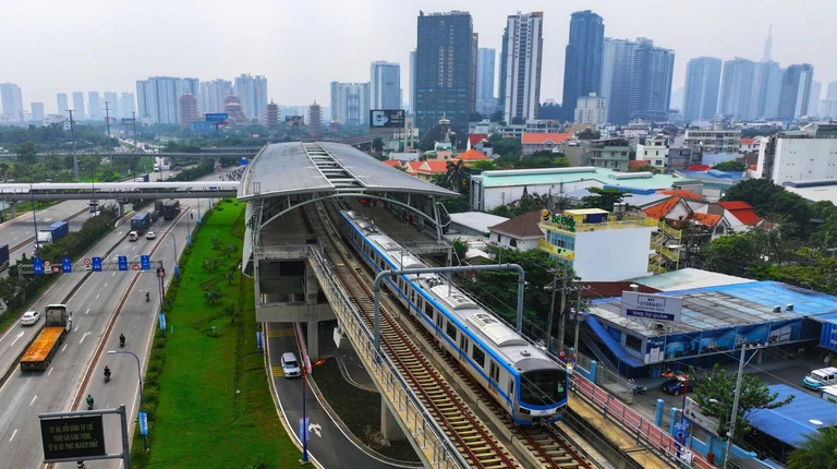 Dưới lá cờ vẻ vang của Đảng, đất nước vững bước vào kỷ nguyên mới