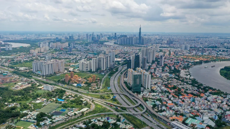 Bỏ cấp huyện: Góp ý về hoạt động của mô hình 'thành phố trong thành phố'