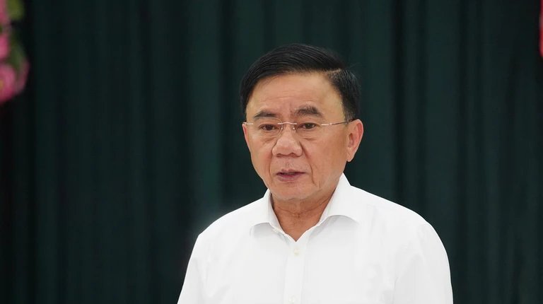 Bộ Chính trị đồng ý điều chỉnh phạm vi và đối tượng hưởng chế độ, chính sách khi tinh gọn bộ máy