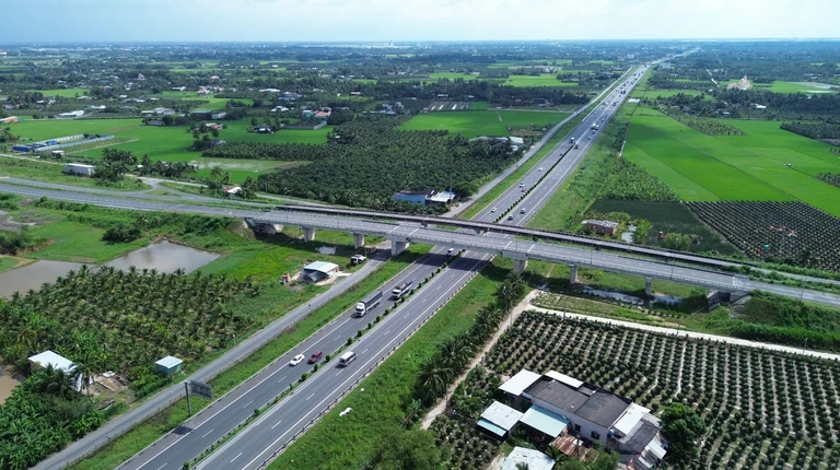 Bộ Nội vụ đang tham mưu sắp xếp, sáp nhập còn khoảng 5.000 xã, phường