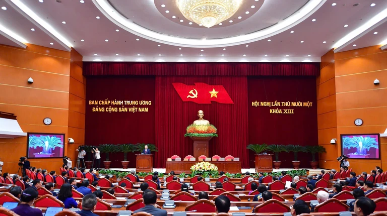Những quyết sách lịch sử tại Hội nghị Trung ương 11 khóa XIII