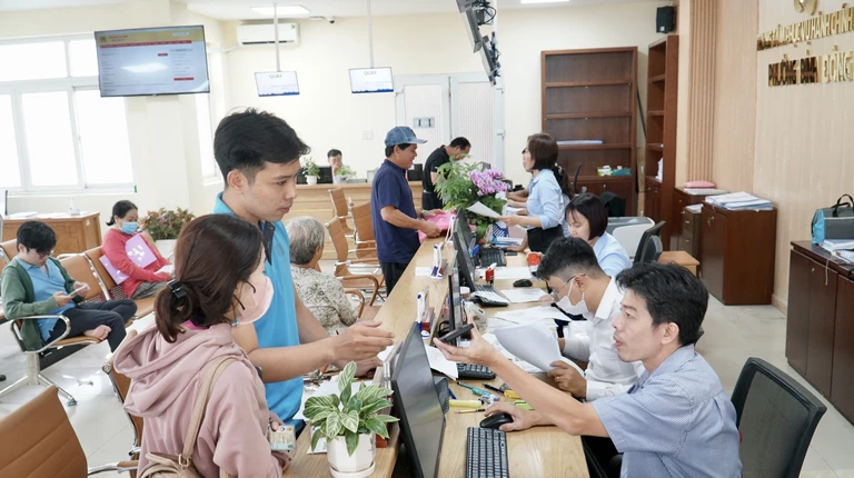 Bộ Nội vụ đề xuất thời hạn bố trí công chức theo vị trí việc làm