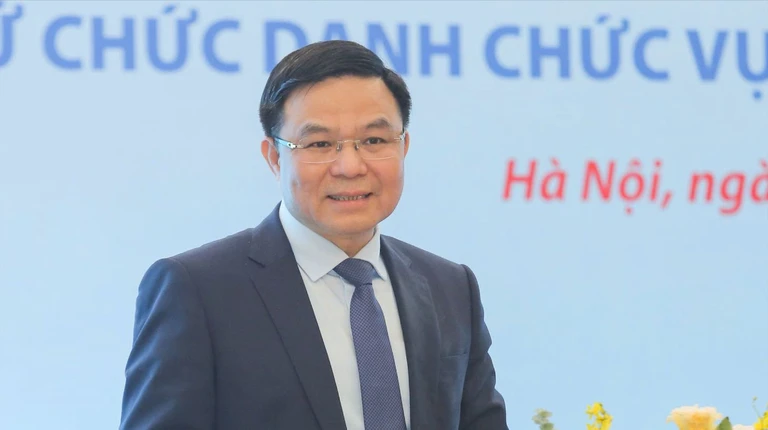 Ông Lê Mạnh Hùng, Quyền Bộ trưởng Bộ Công Thương, nhận thêm nhiệm vụ mới