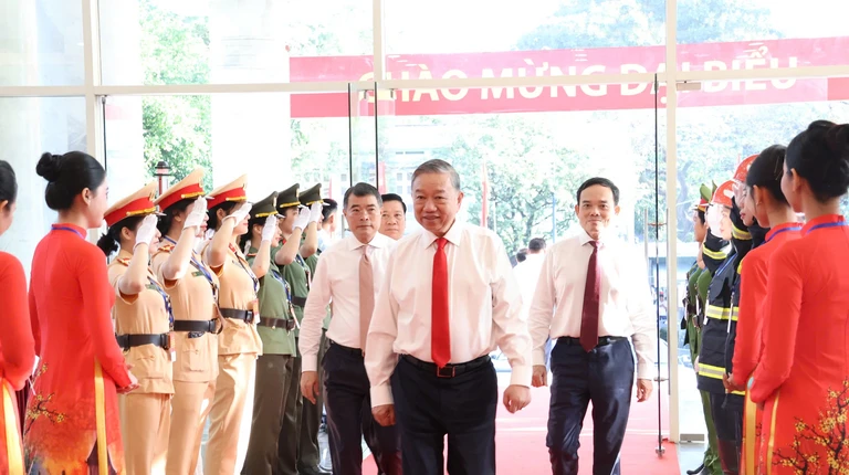 Tổng Bí thư Tô Lâm thăm, chúc Tết Đảng bộ, chính quyền, nhân dân TP.HCM