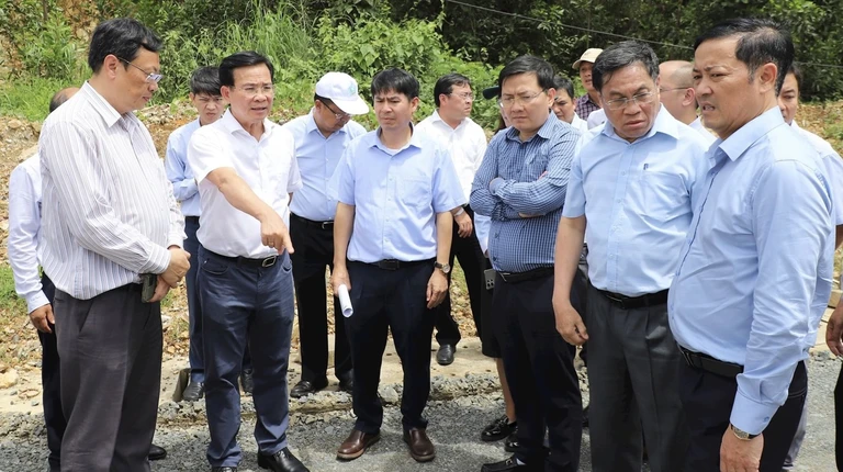 Lâm Đồng lập 'đội đặc nhiệm': 6 phó chủ tịch tỉnh cùng xuống công trình