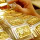 Giá vàng miếng SJC bất ngờ 'nóng' trở lại