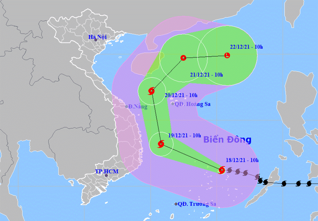 Vì sao bão số 9 có hướng đi kỳ dị, chạy dọc bờ biển rồi ngoặt ra ngoài ảnh 3 Bão số 9 gây mưa to ở khu vực miền Trung