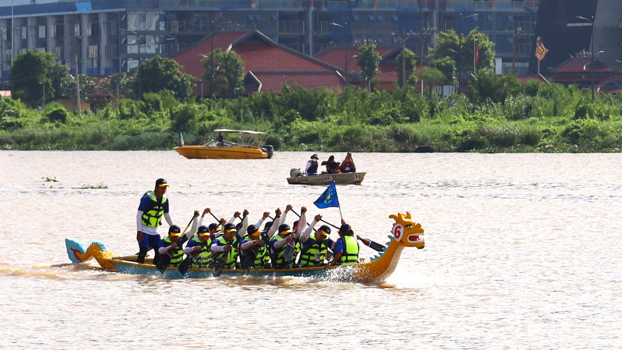 Sôi động giải vô địch đua thuyền truyền thống TP.HCM mở rộng 2023