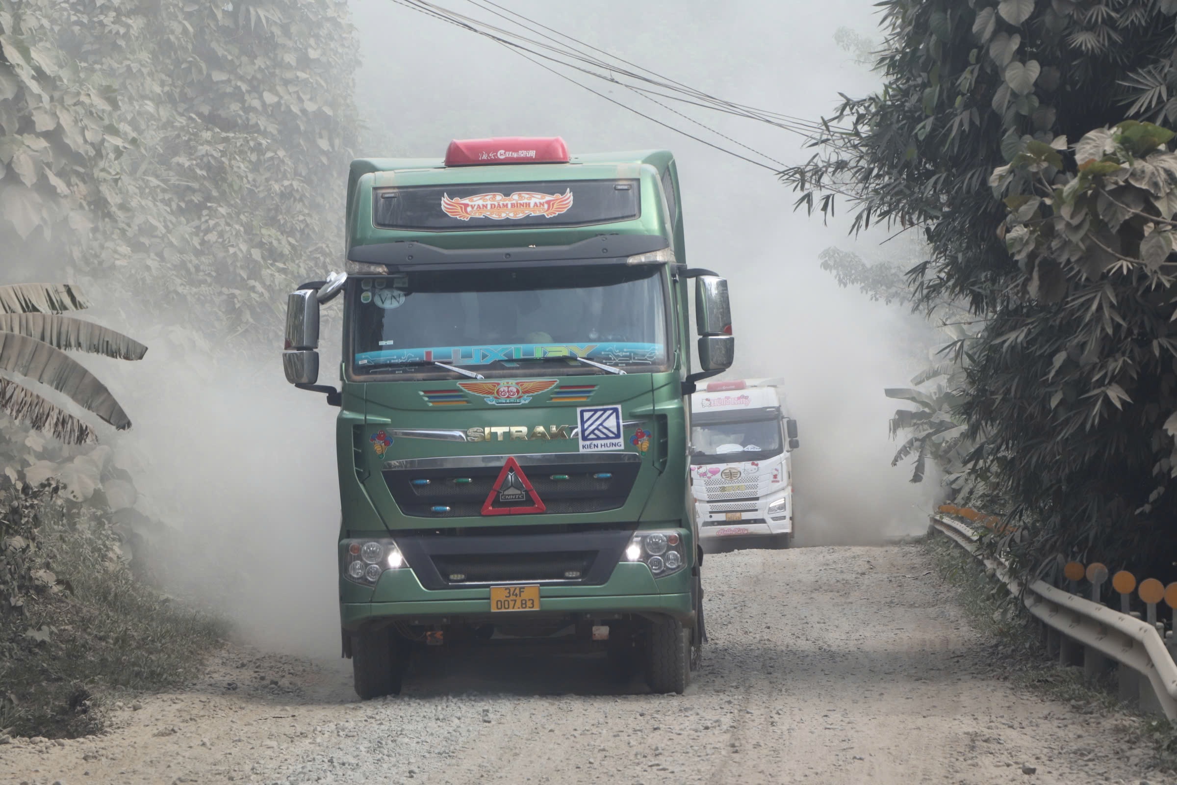 Quốc lộ 14D dài 75km, đi mất hơn 4 tiếng. Ảnh: TN