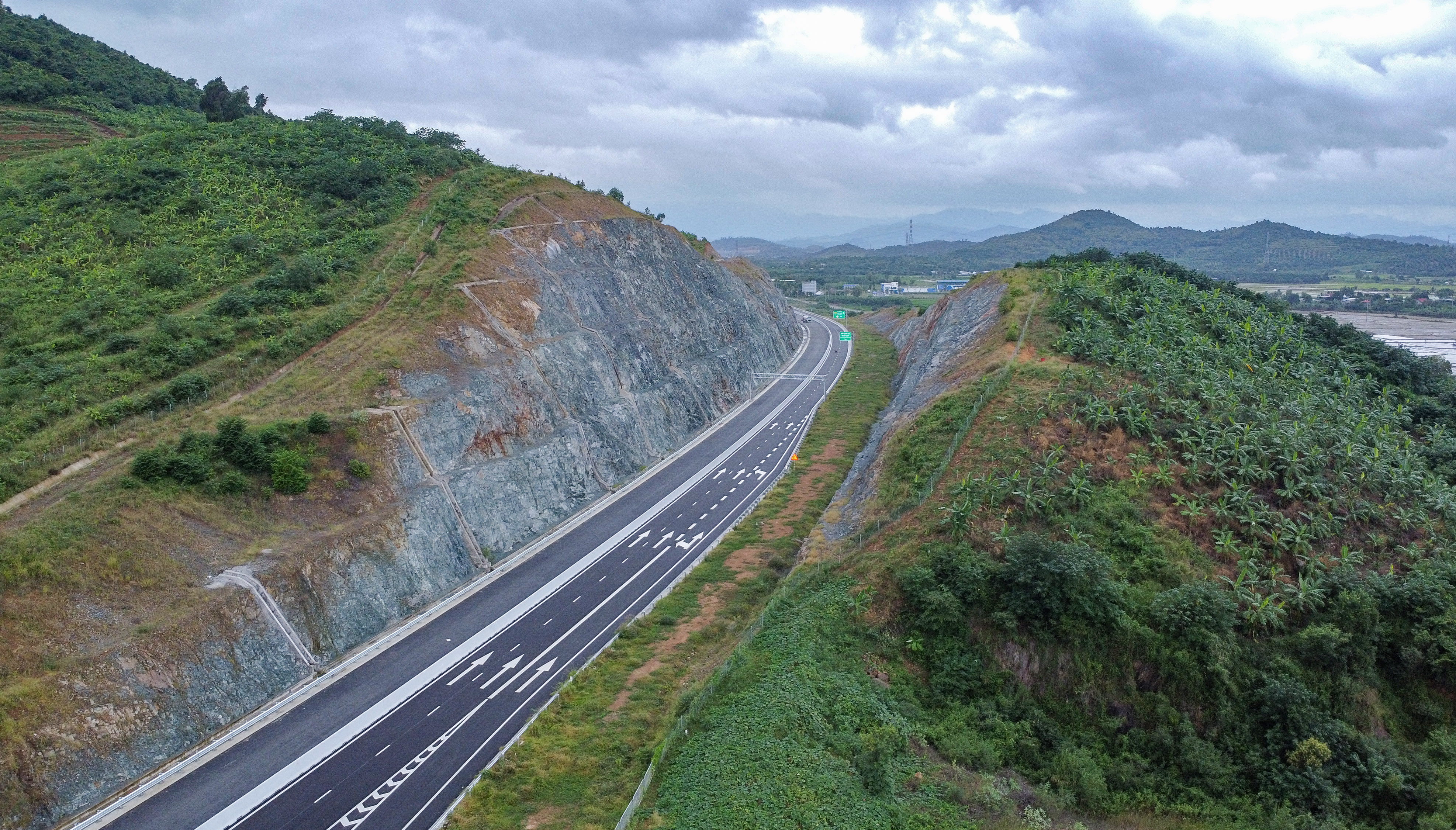 Cao tốc Vân Phong - Nha Trang vào giai đoạn nước rút để về đích