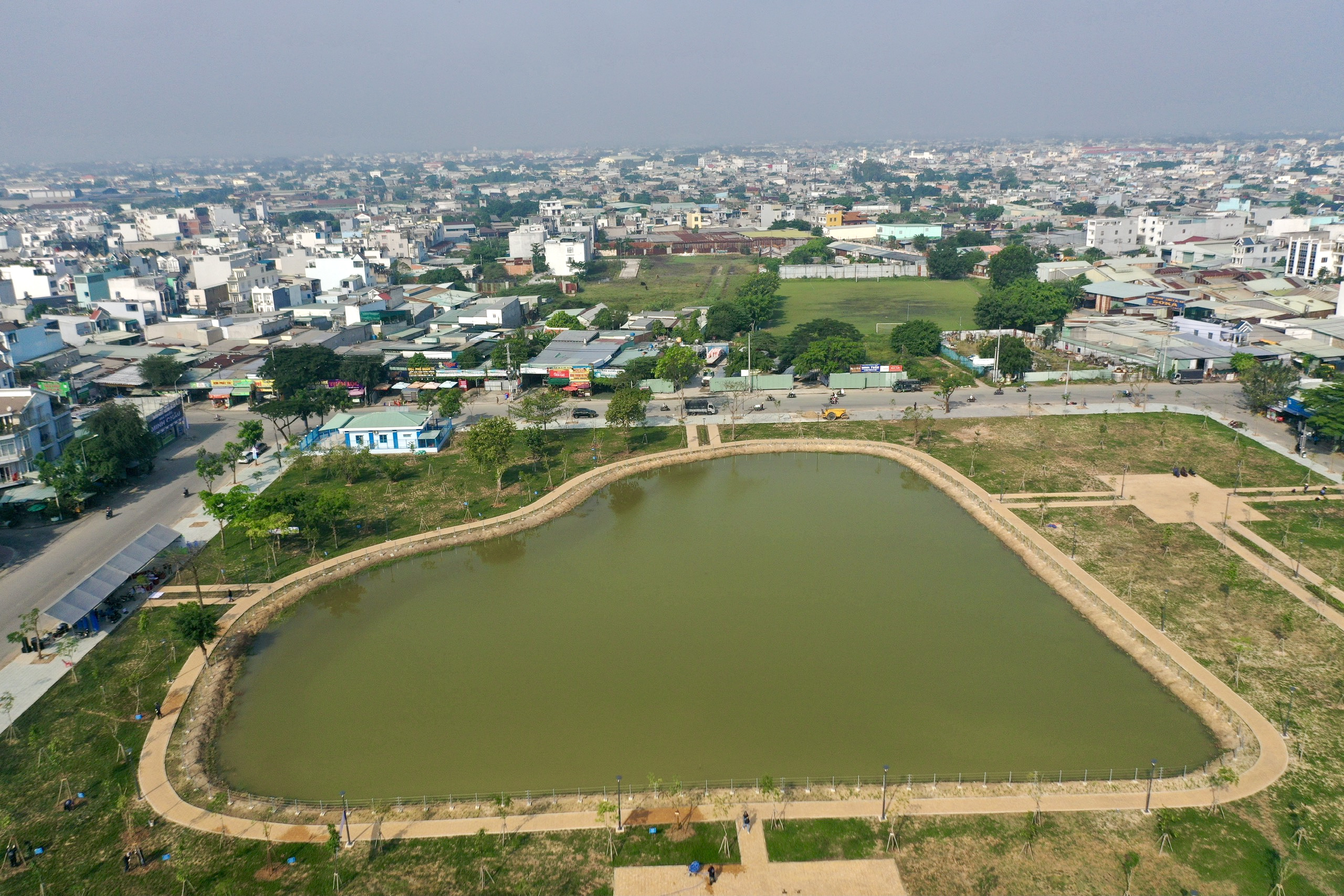 Khánh thành công viên lớn nhất quận Bình Tân 