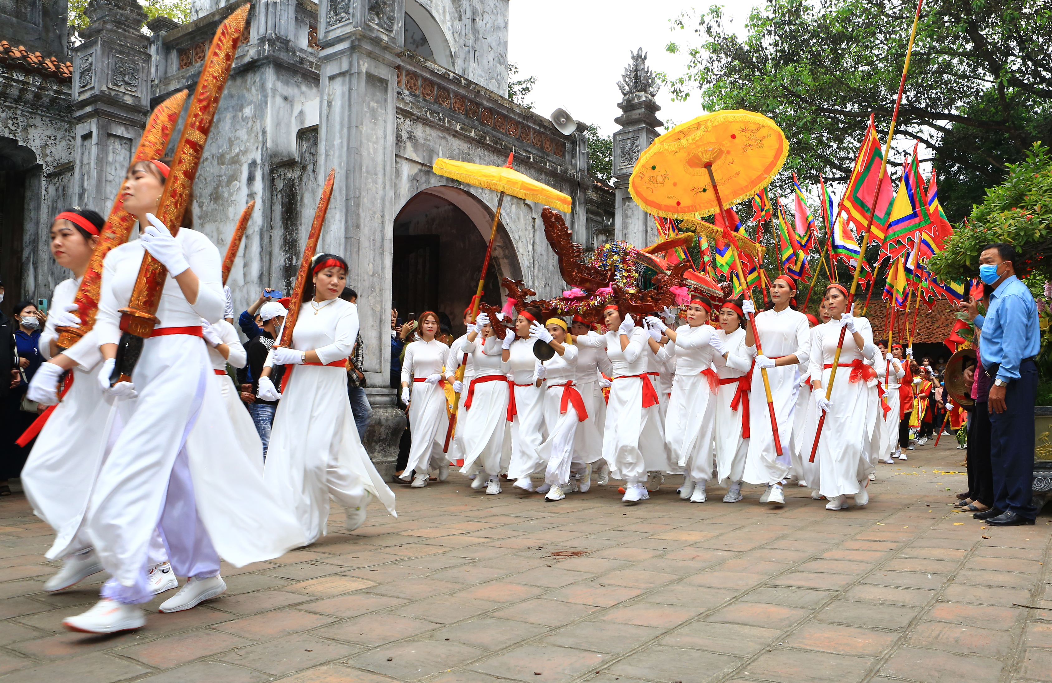 Hoành tráng Lễ hội Đền Bà Triệu và đón nhận Di sản văn hóa phi vật thể quốc gia