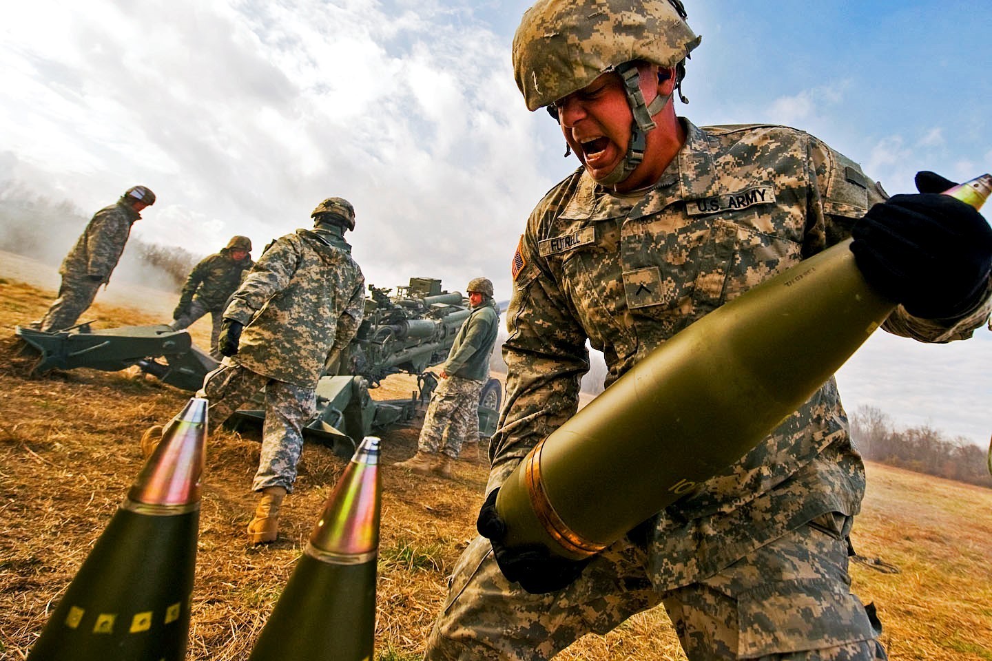 Quy trình Mỹ sản xuất đạn pháo cho Ukraine 