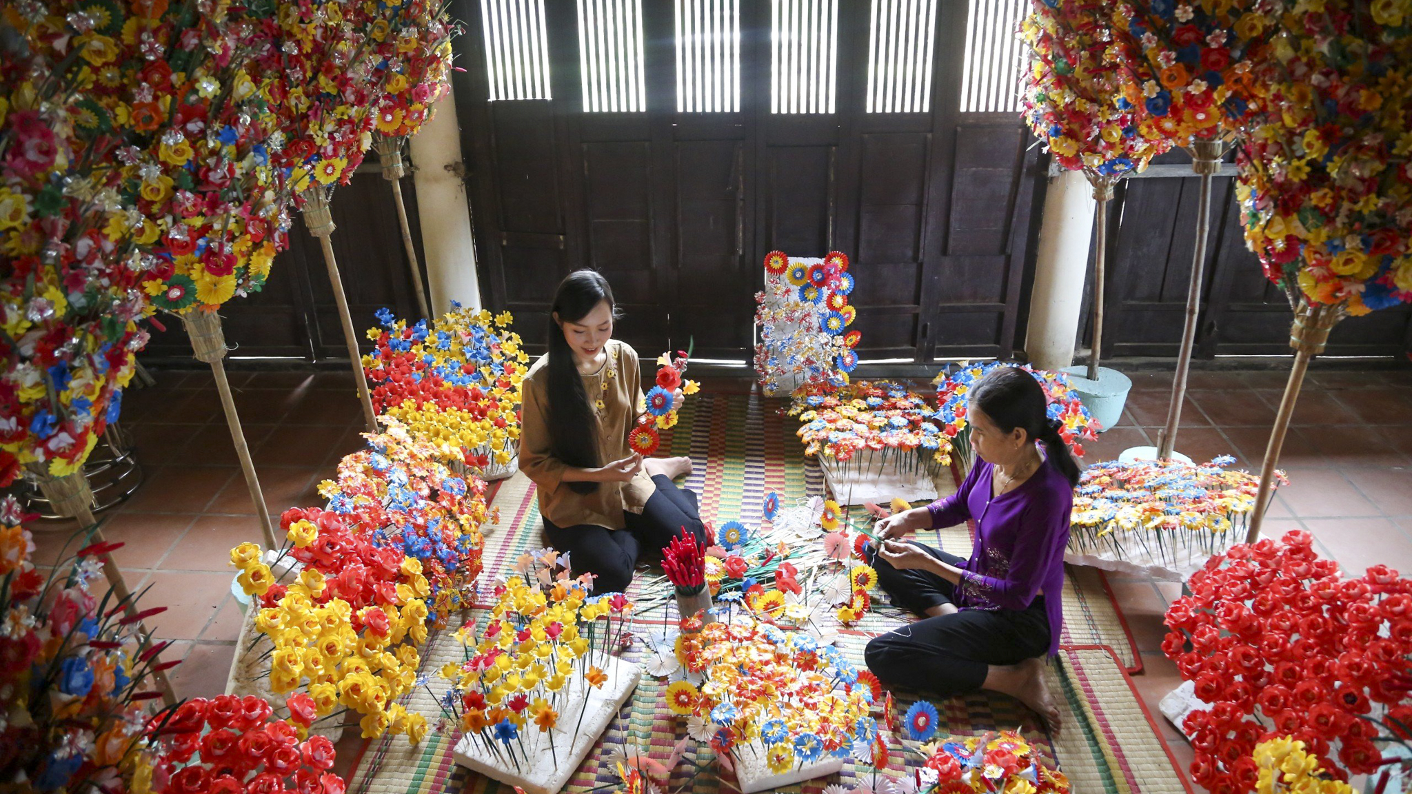Thăm làng hoa giấy 300 năm tuổi ở Huế dịp Tết