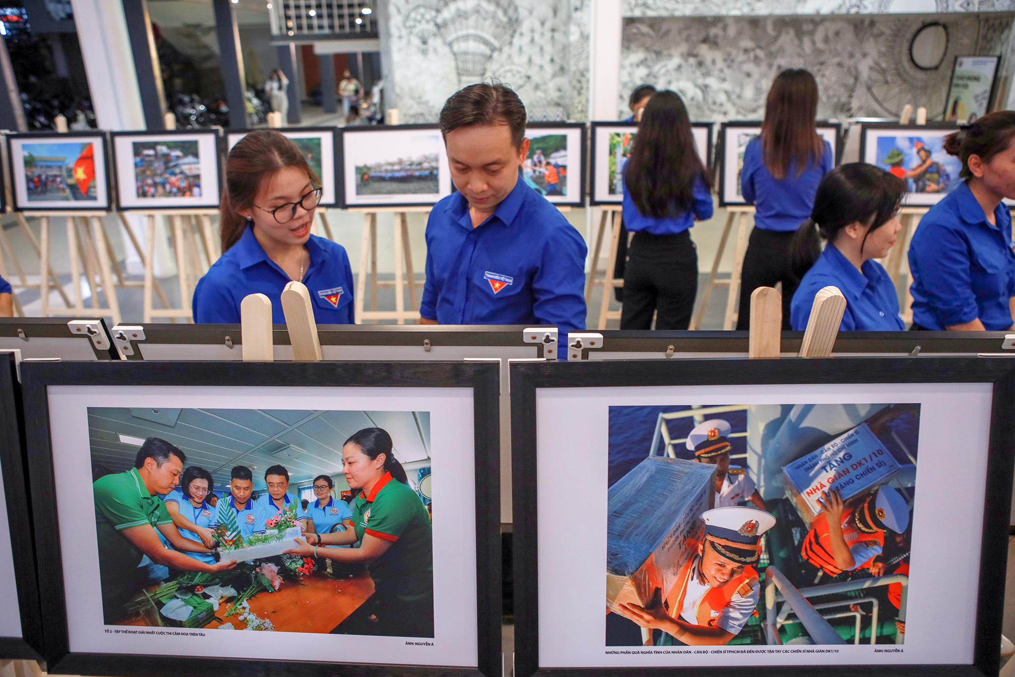 Nghĩa tình quân dân qua sách ảnh của Nhiếp ảnh gia Nguyễn Á
