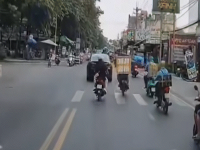 Nam thanh niên đạp ngã người chở hàng ở Bình Tân không bị xử hình sự