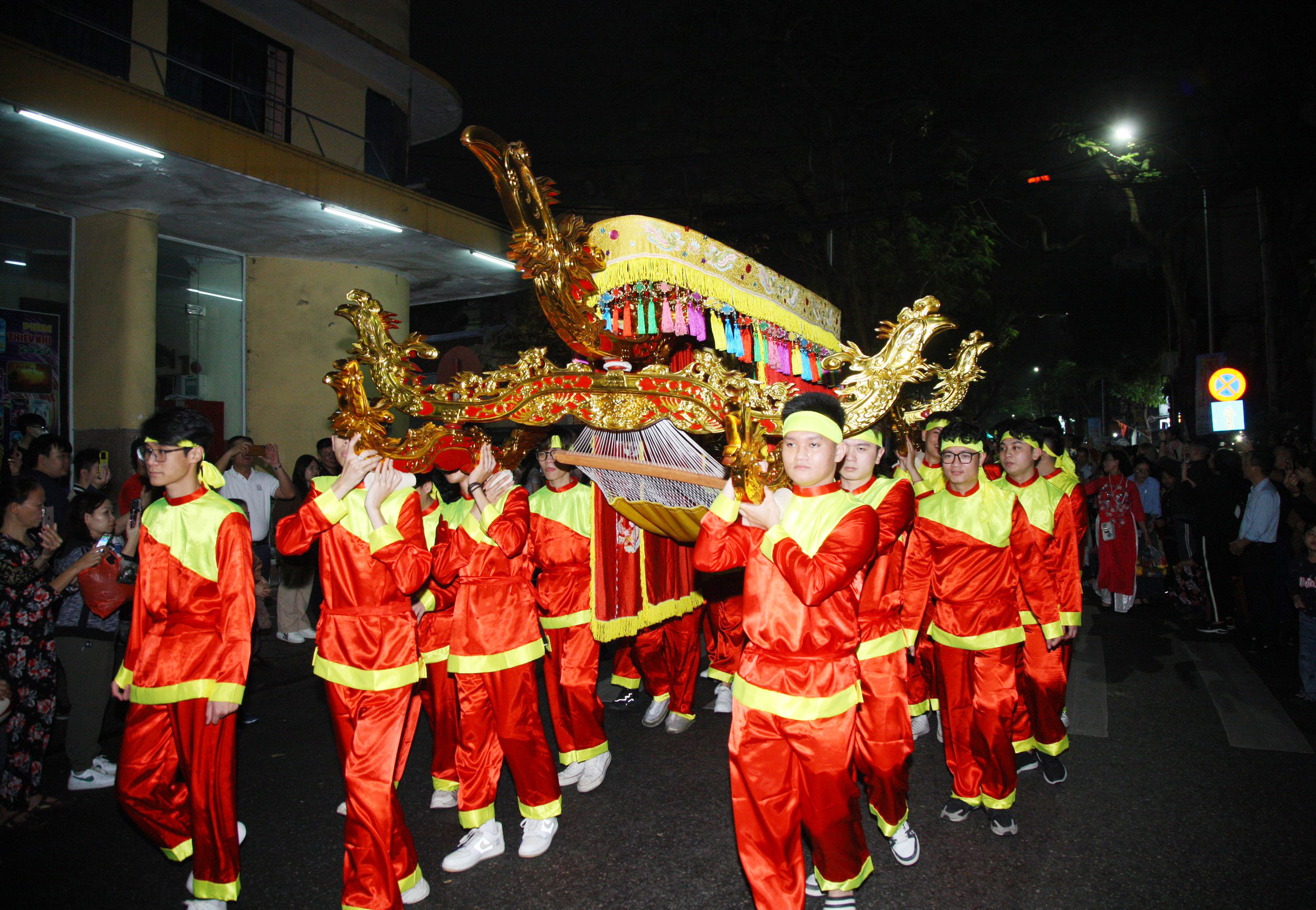 Hải Phòng: Hàng nghìn người dự khai mạc Lễ hội Truyền thống Nữ tướng Lê Chân