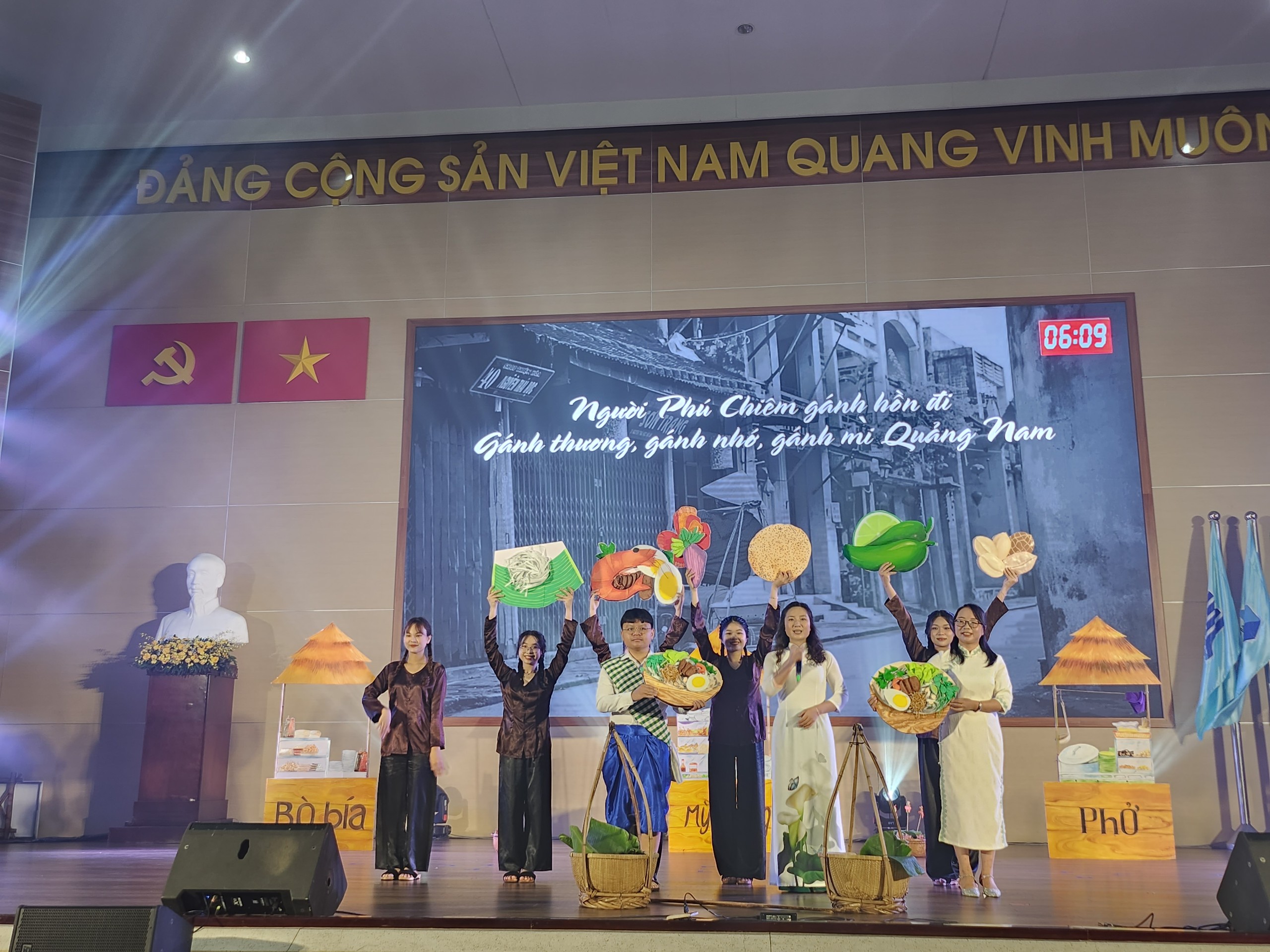 Sững sờ trước biệt tài hùng biện tiếng Việt của lưu học sinh nước ngoài