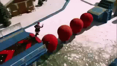 Những cú vồ ếch bá đạo của ông già Noel