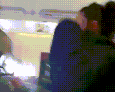 Hành khách bị hất tung khi máy bay hạ độ cao đột ngột