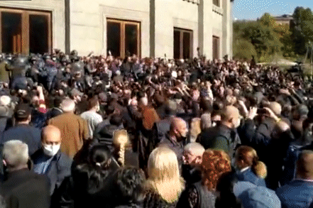 Dân Armenia đòi tổng thống từ chức vì thỏa thuận ngừng bắn 