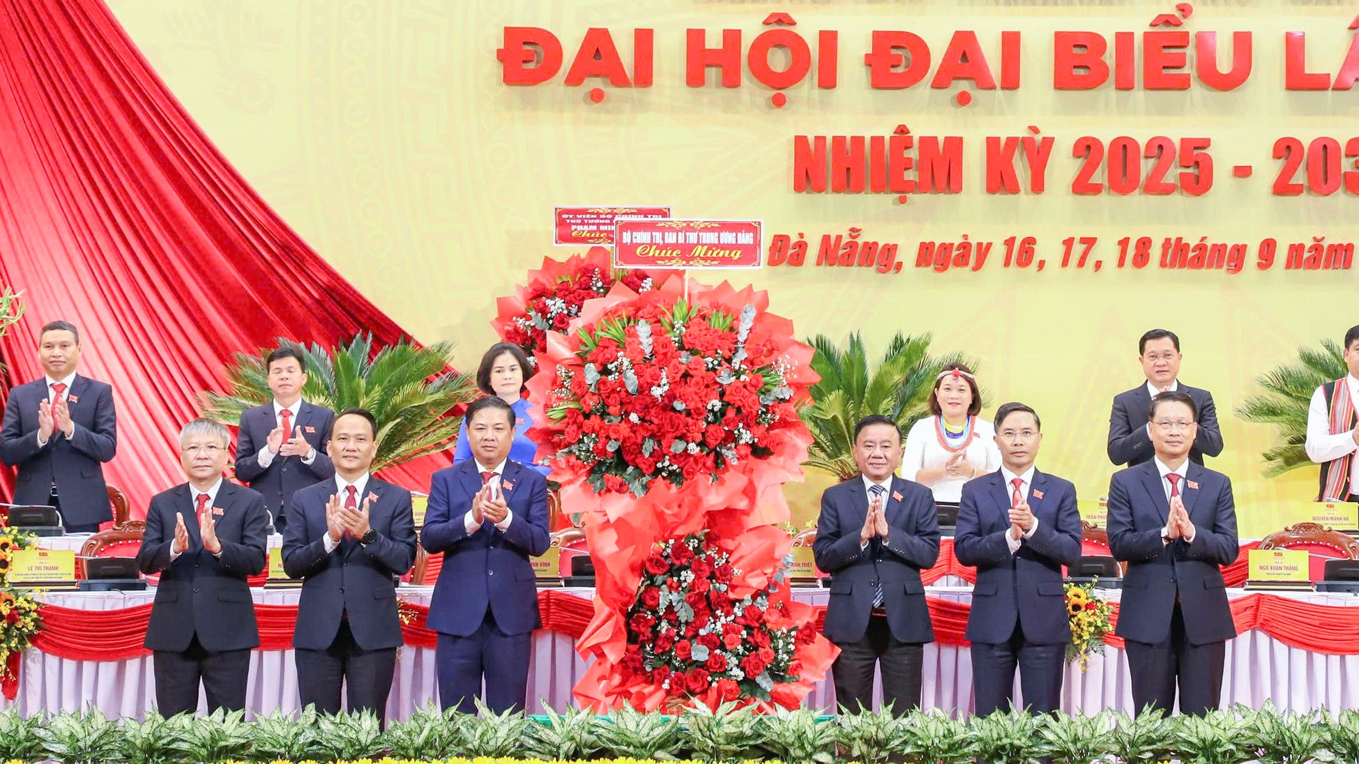 Hình ảnh: Long trọng lễ khai mạc Đại hội đại biểu lần thứ I Đảng bộ TP Đà Nẵng