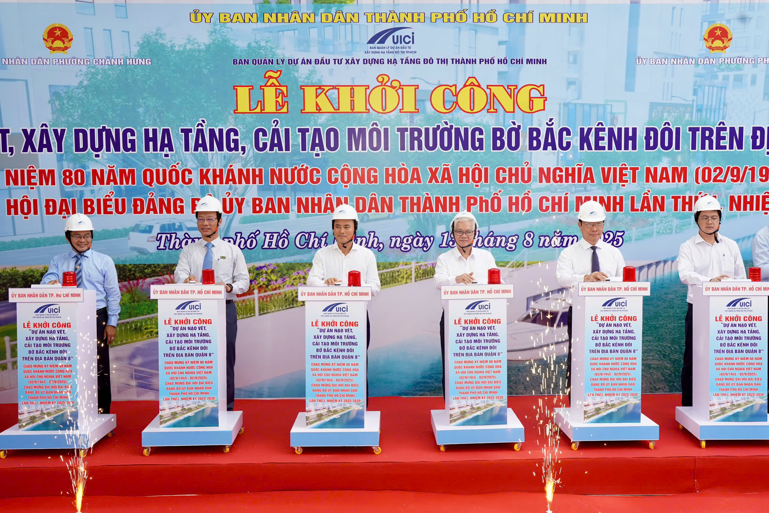 Chùm ảnh: TP.HCM chính thức khởi công dự án cải tạo bờ Bắc Kênh Đôi 