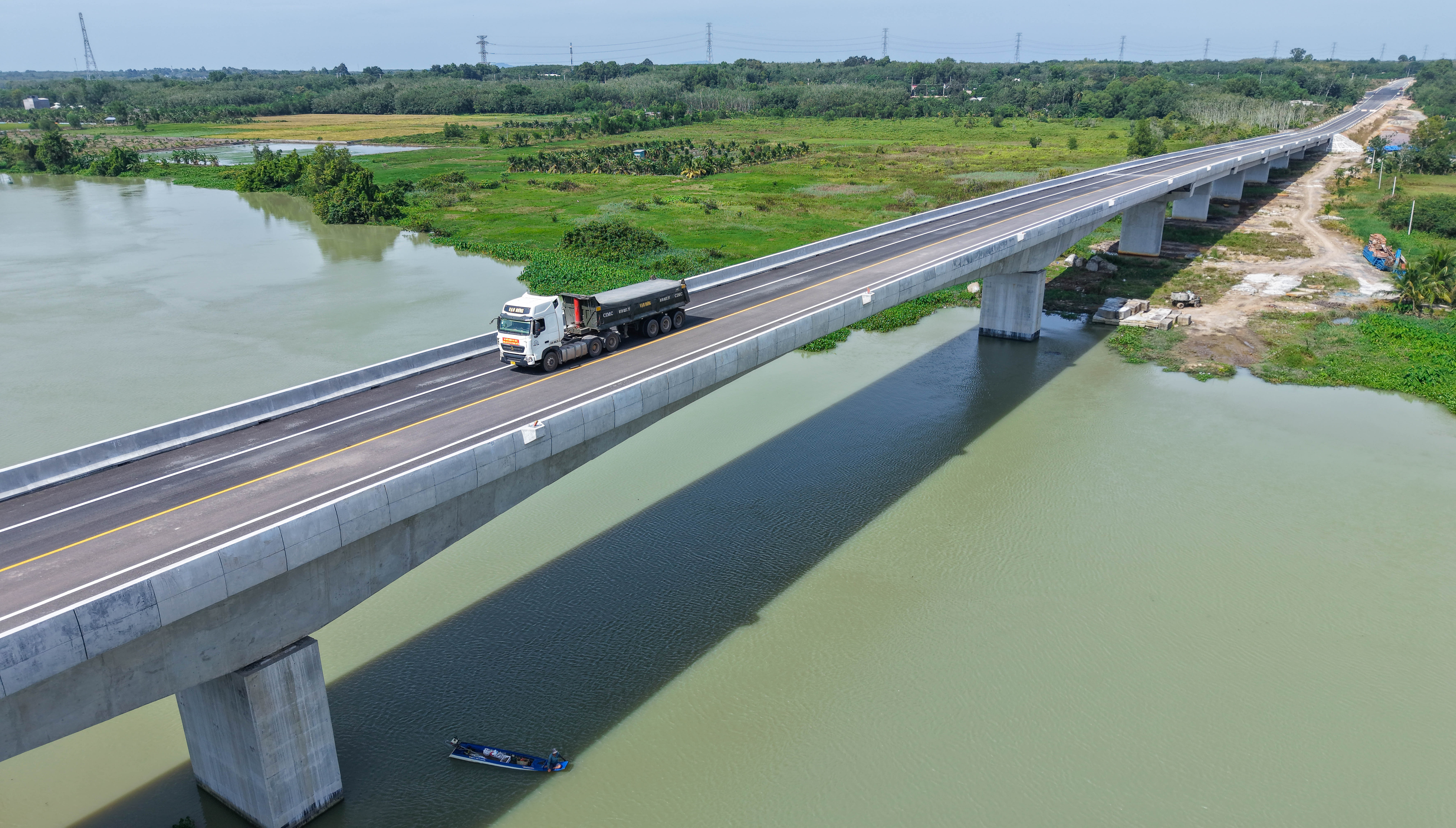 Toàn cảnh cầu Thanh An nối TP.HCM với tỉnh Tây Ninh trước ngày khai thác