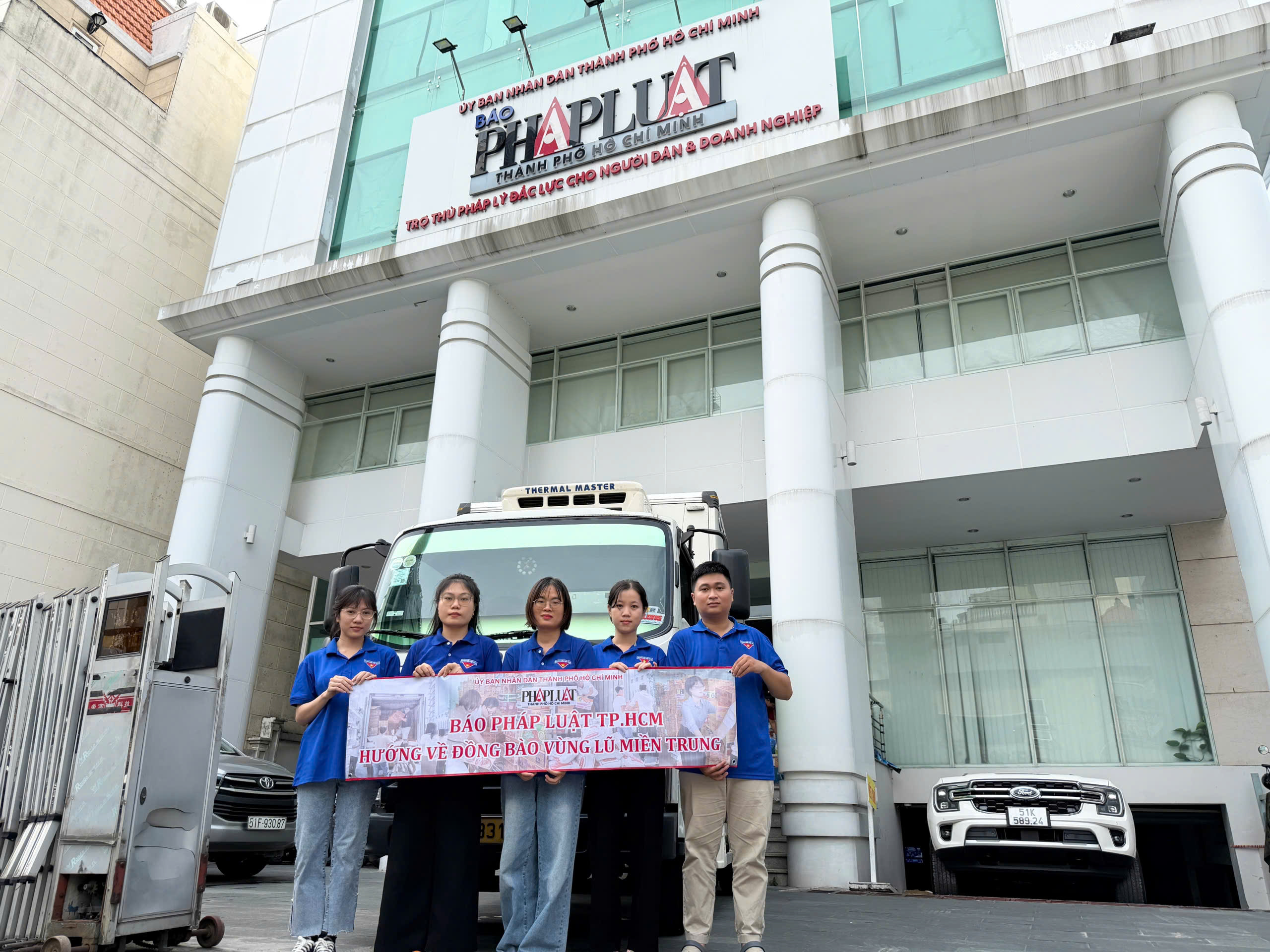 Những chuyến hàng nghĩa tình từ bạn đọc Pháp Luật TP.HCM lên đường đến Khánh Hòa, Đắk Lắk