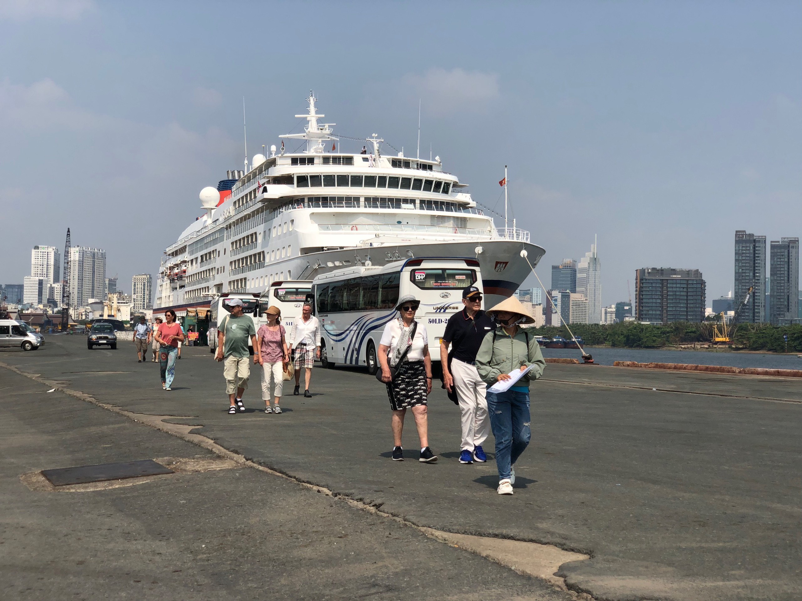 Việt Nam hút khách châu Âu nhờ chính sách miễn thị thực tạm thời