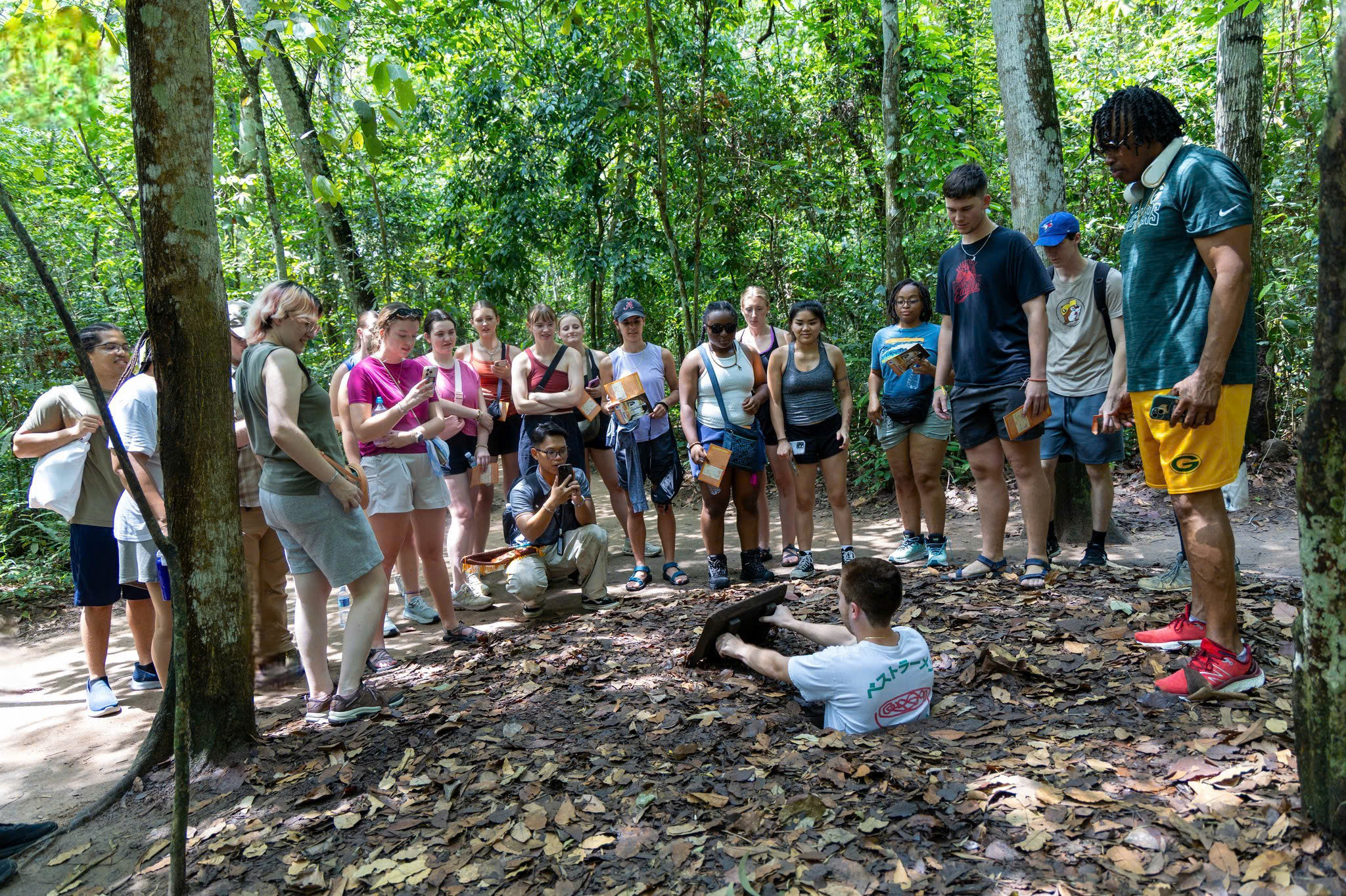Khu di tích lịch sử, điểm du lịch đông khách dịp nghỉ lễ 2-9