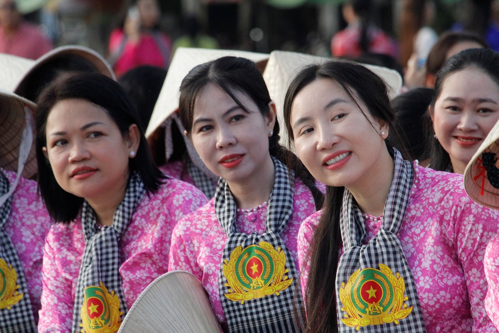 Lễ hội trang phục áo bà ba, áo dài ở Cần Thơ nhận Kỷ lục Việt Nam