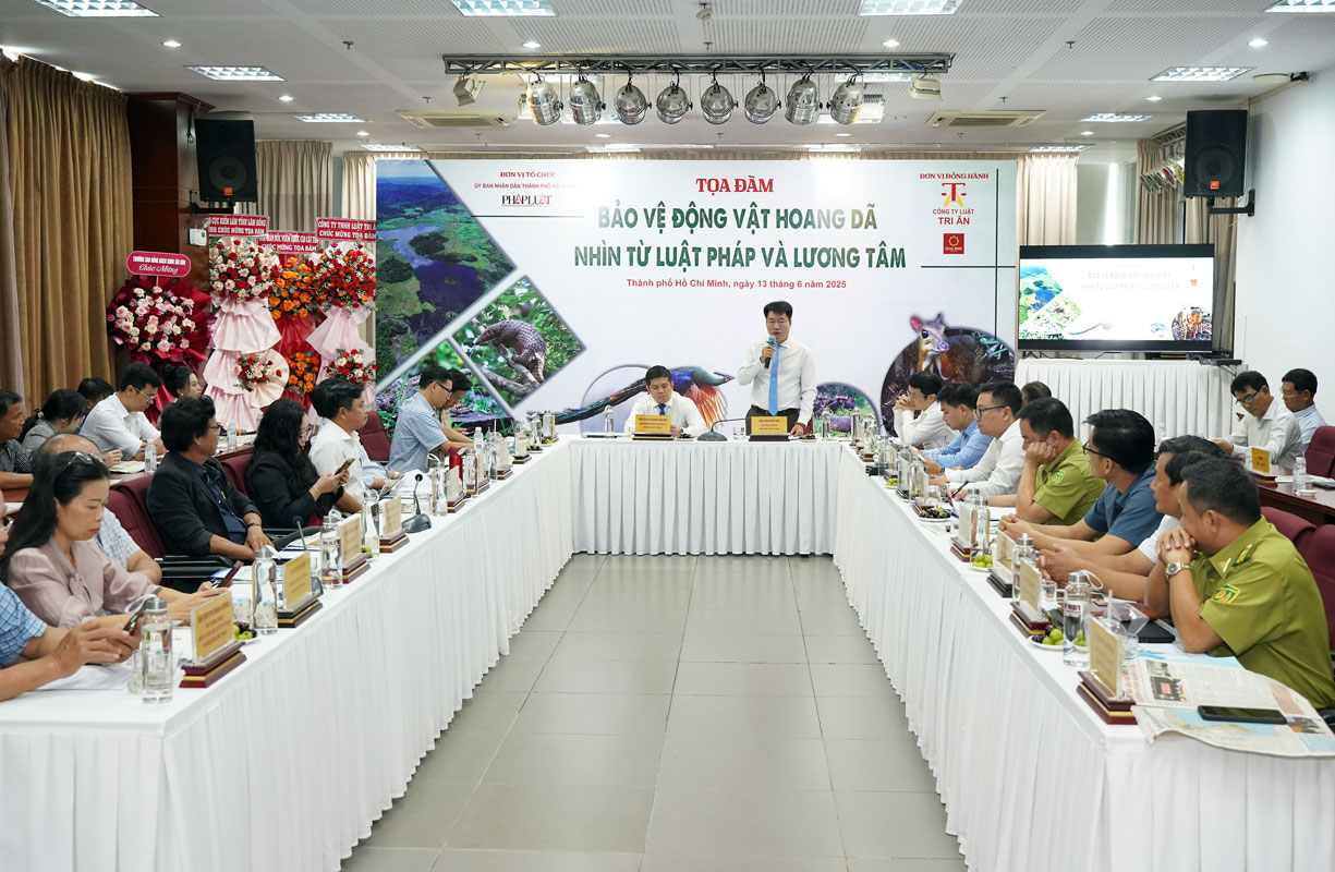 Quang cảnh buổi tọa đàm.