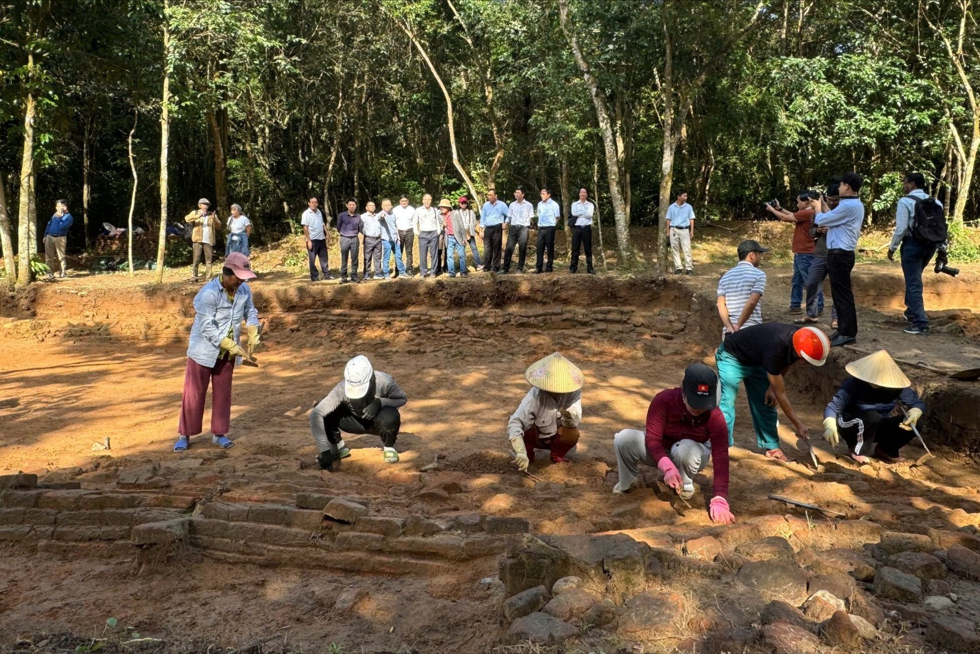 Cận cảnh con đường cổ dưới lòng đất Thánh địa Mỹ Sơn