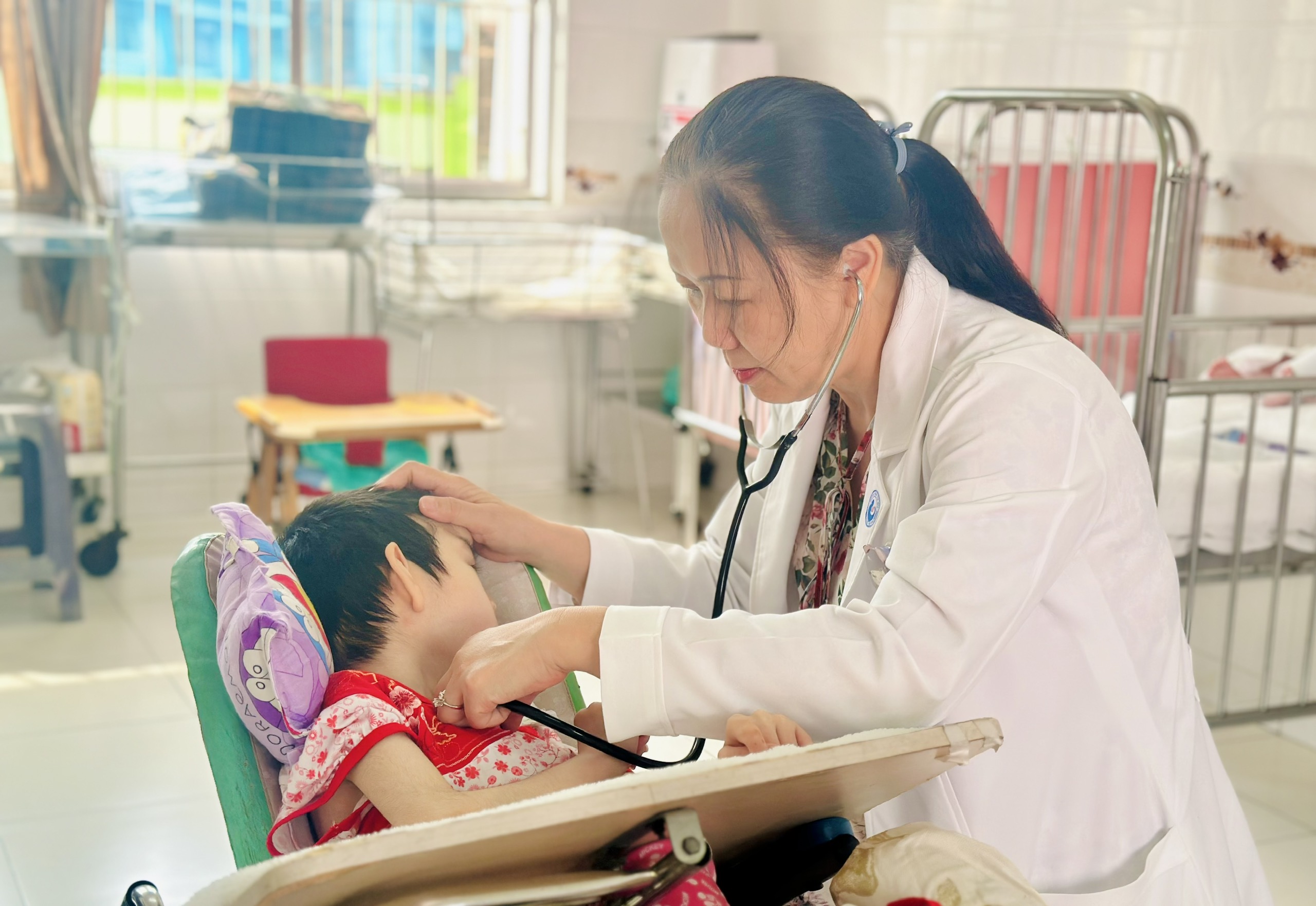 Làng Hòa Bình - cái nôi đầy yêu thương của những 'vầng trăng khuyết'