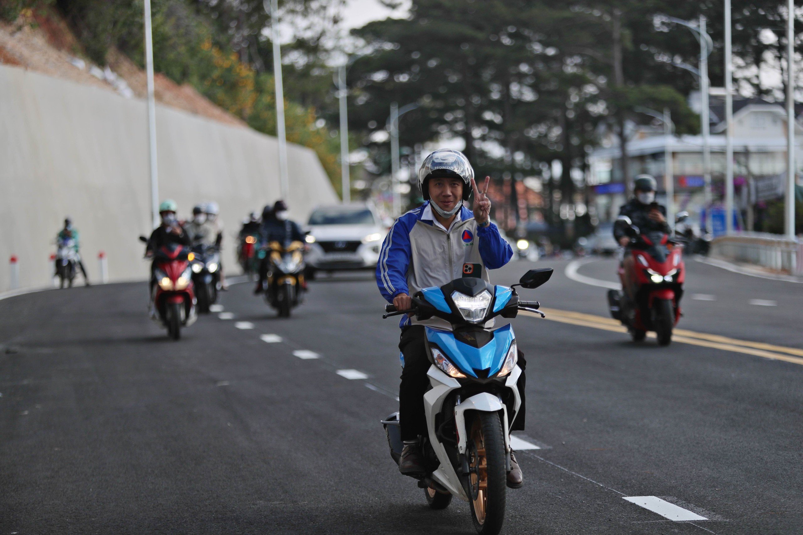 Lâm Đồng thông xe 3 km cuối tuyến đèo Prenn