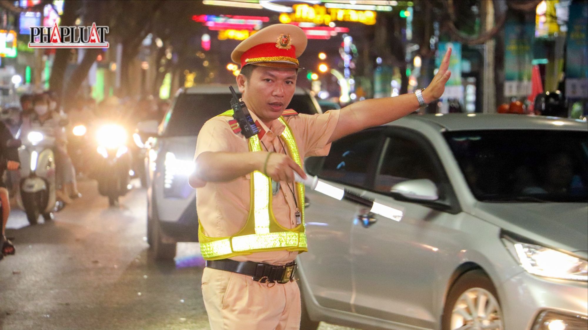 CSGT TP Cần Thơ đảm bảo giao thông trong đêm khai mạc lễ hội sông nước 