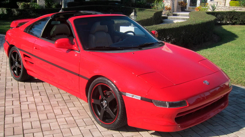 Toyota MR2 - 7.000 USD (tương đương 170 triệu đồng). Ảnh: Hotcars.