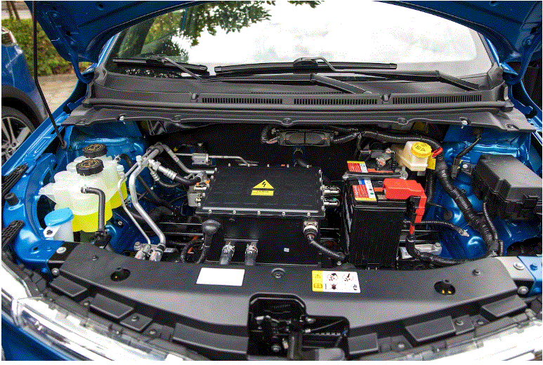 Dưới mui xe EV. Ảnh:Motorbiscuit. Dưới mui xe EV. Ảnh:Motorbiscuit.