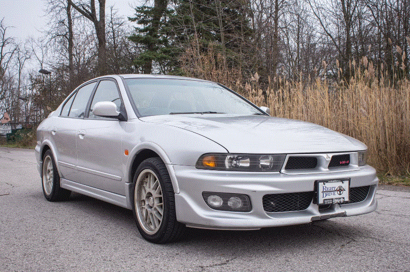 Galant VR4 có giá từ 9.000 USD. Ảnh: Hotcars.