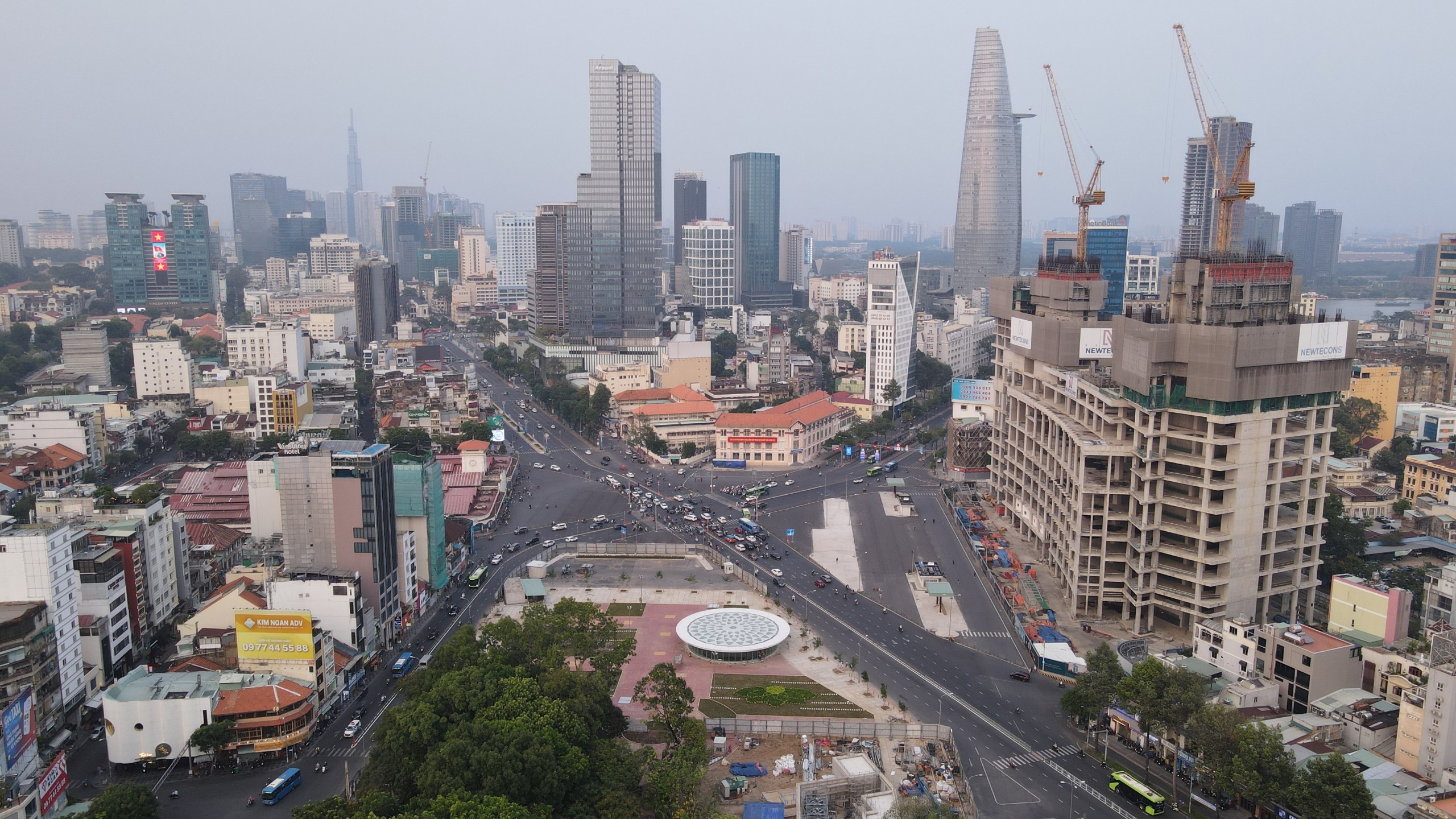 Lộ diện 'hoa sen' khổng lồ ở ga trung tâm Bến Thành, metro số 1