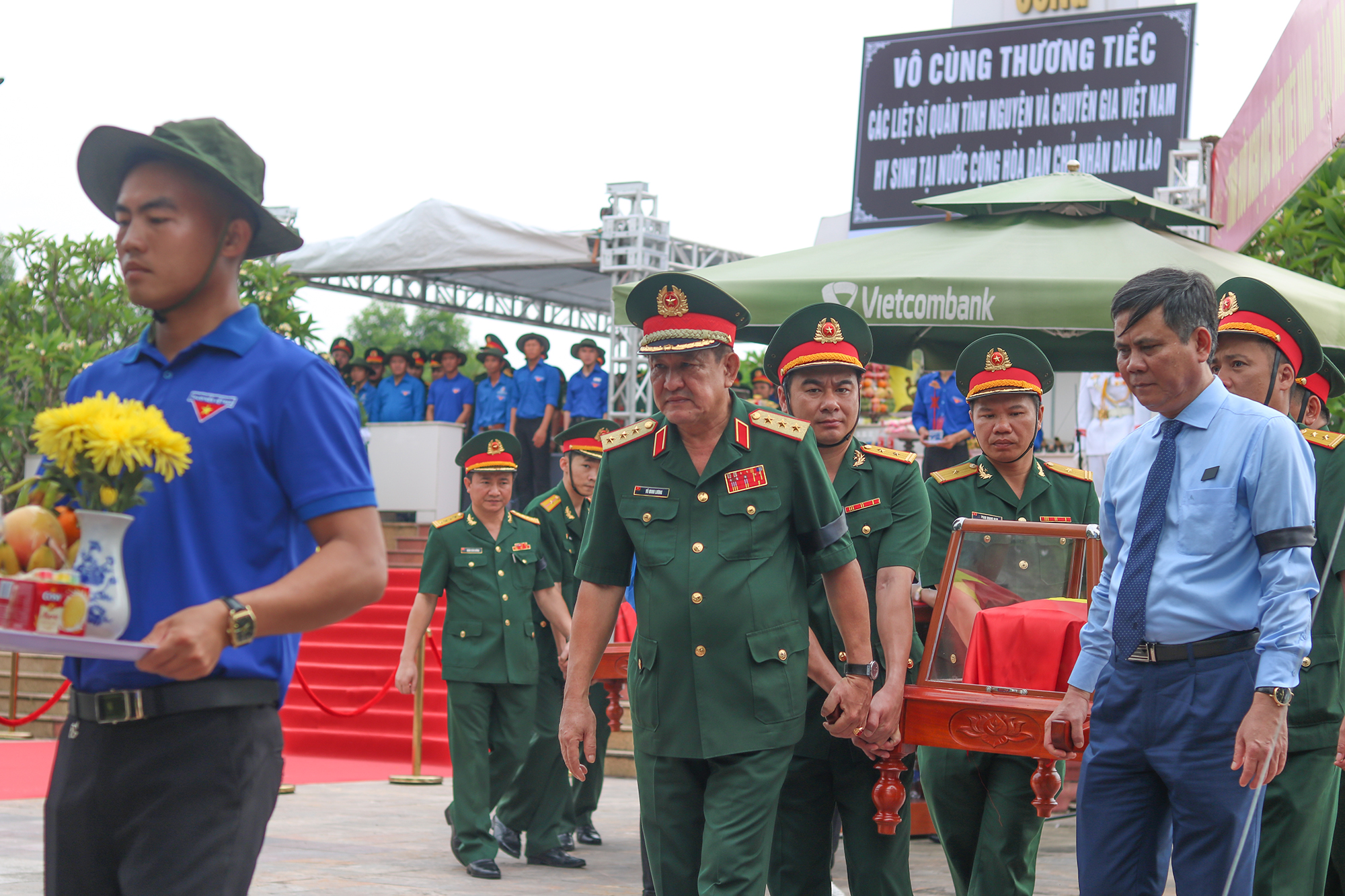 Xúc động lễ truy điệu, an táng 16 hài cốt liệt sĩ tại nghĩa trang Ba Dốc