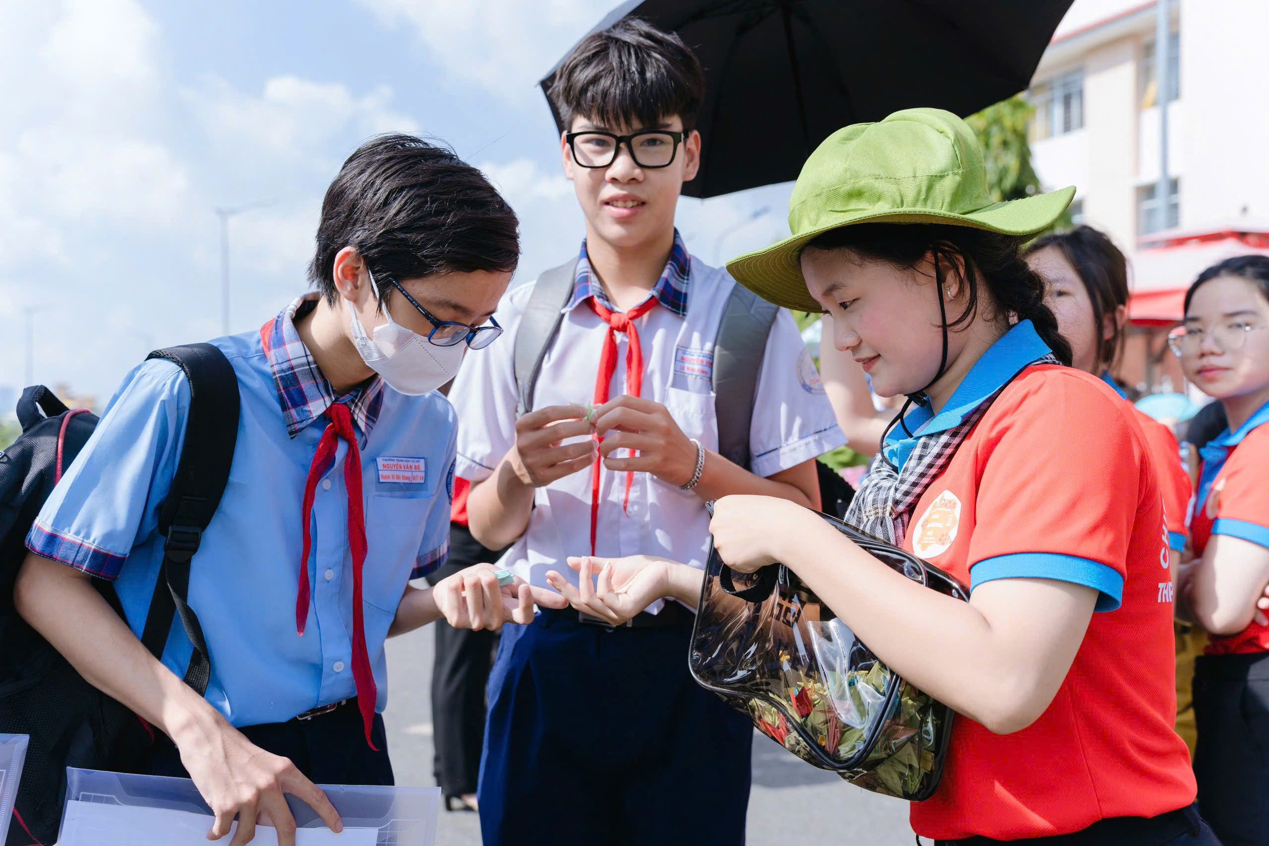 Chiến sĩ Hoa Phượng Đỏ khép lại hành trình tiếp sức cùng 76.000 thí sinh thi lớp 10