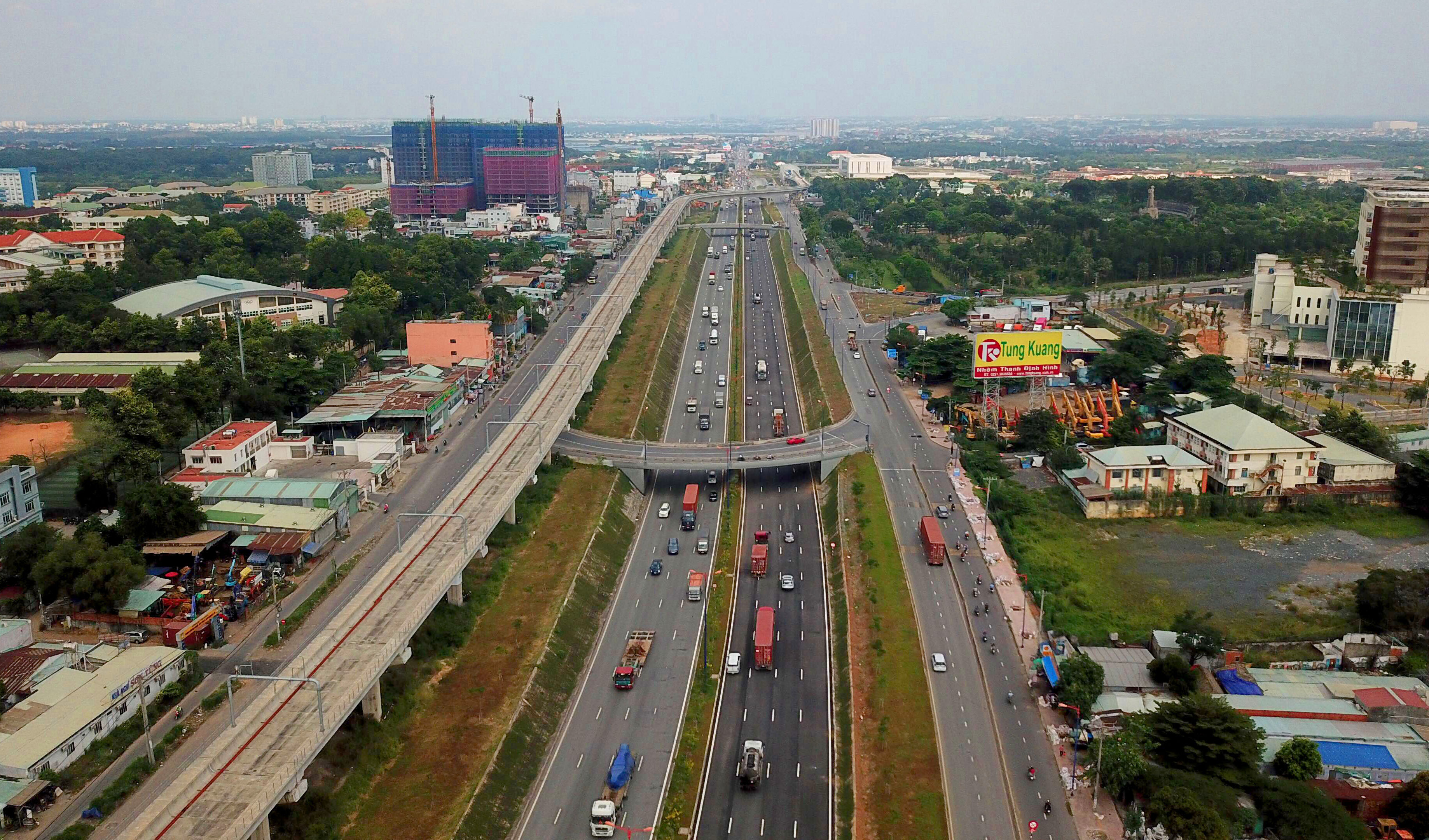 Động lực để vùng Đông Nam Bộ cất cánh - Bài 2: Hoàn thiện thể chế để có tăng trưởng 2 con số 