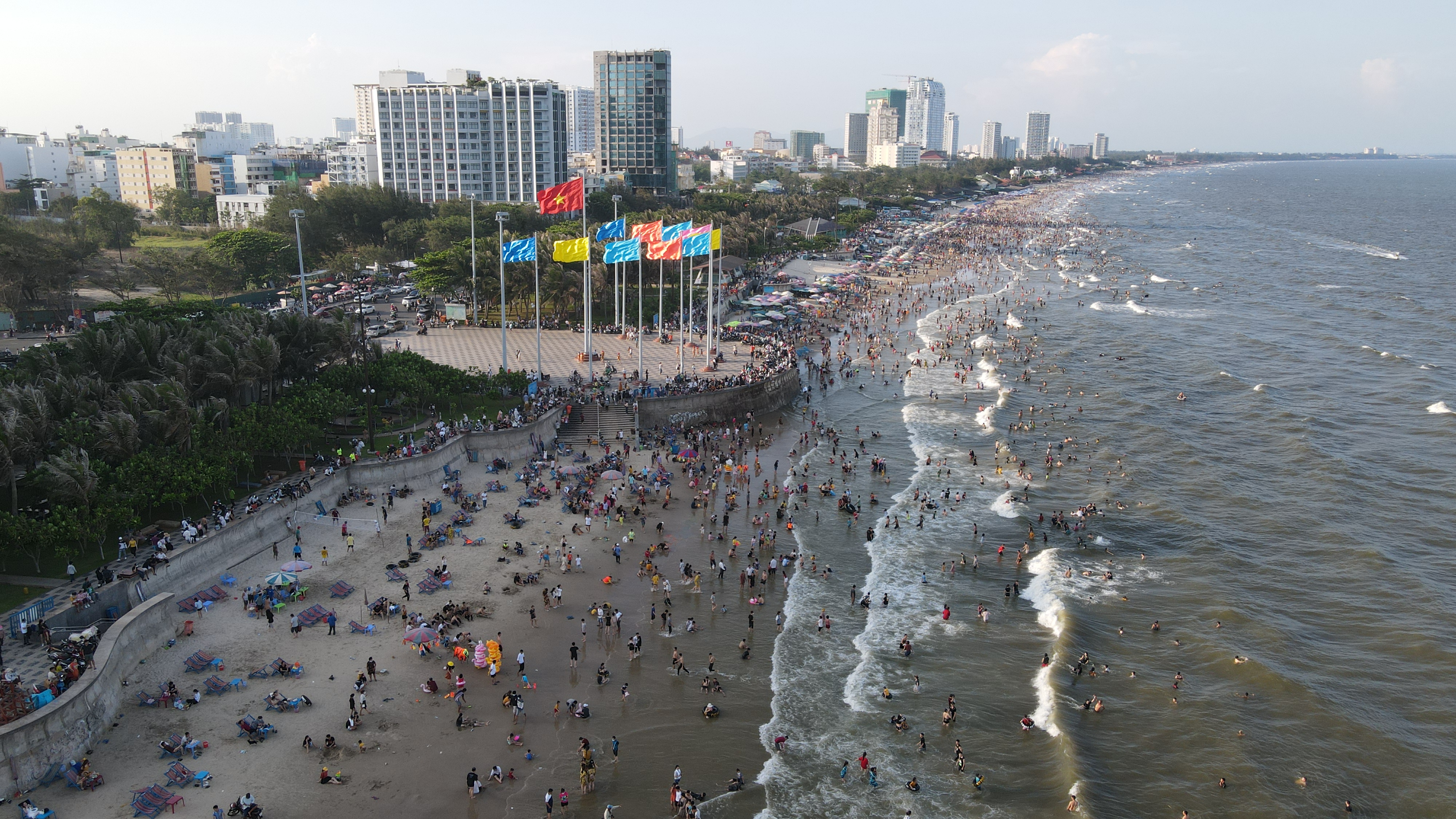 Vũng Tàu vào cuộc chỉnh trang, dẹp lấn chiếm vỉa hè Bãi Sau 