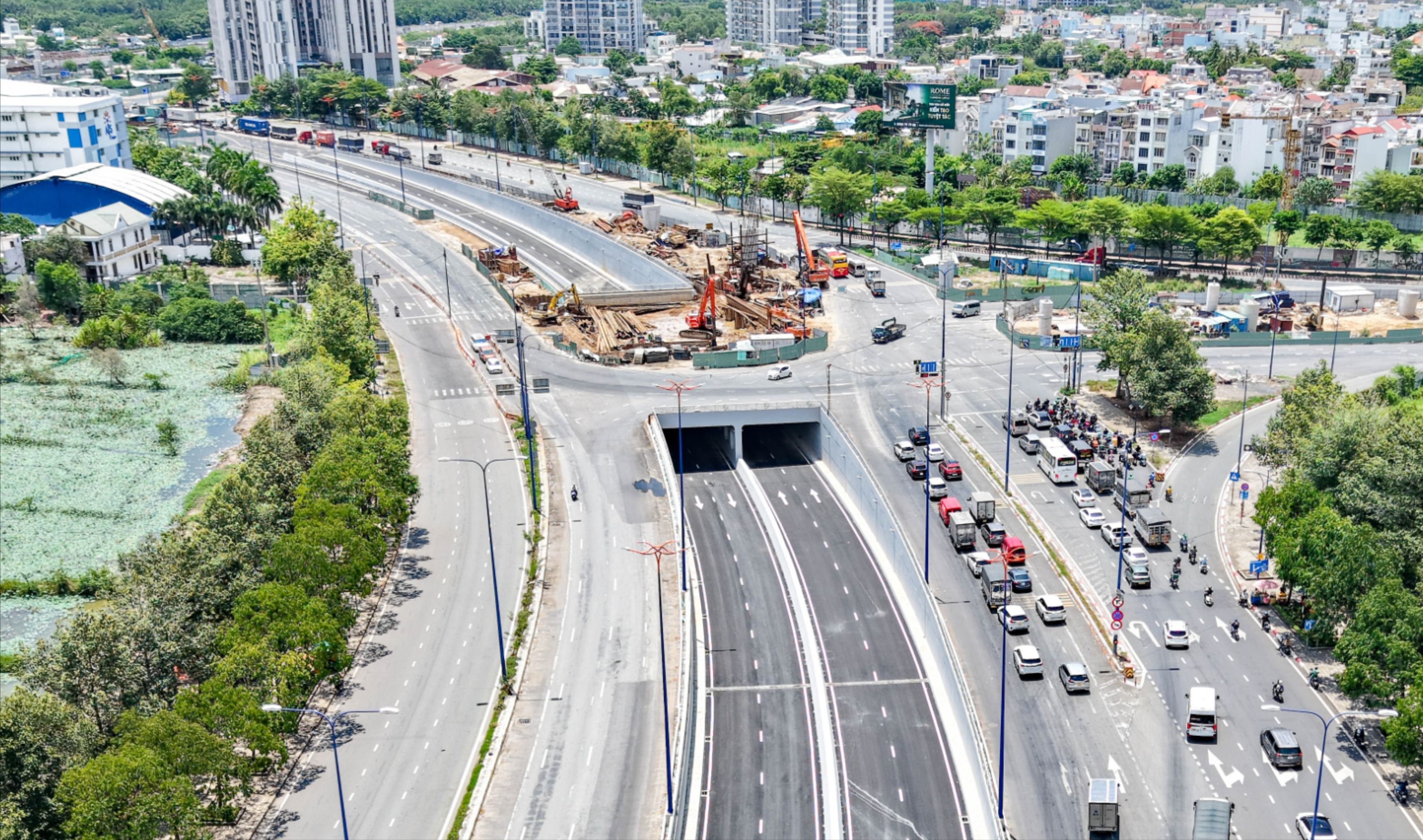 Hầm chui nút giao An Phú, TP.HCM trước ngày thông xe 