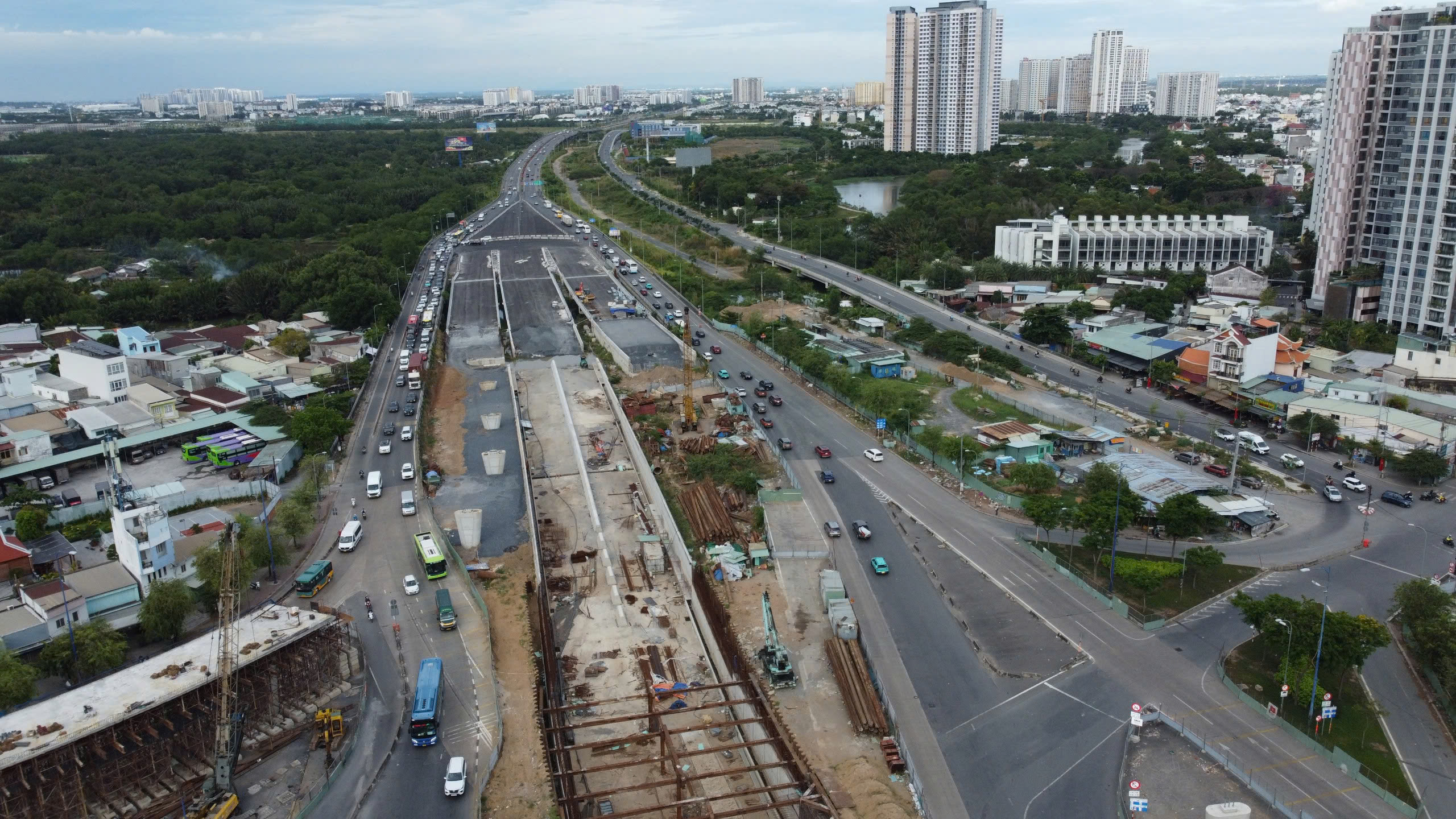 Hình ảnh bất ngờ của giao thông cửa ngõ phía Đông TP.HCM sau kỳ nghỉ lễ