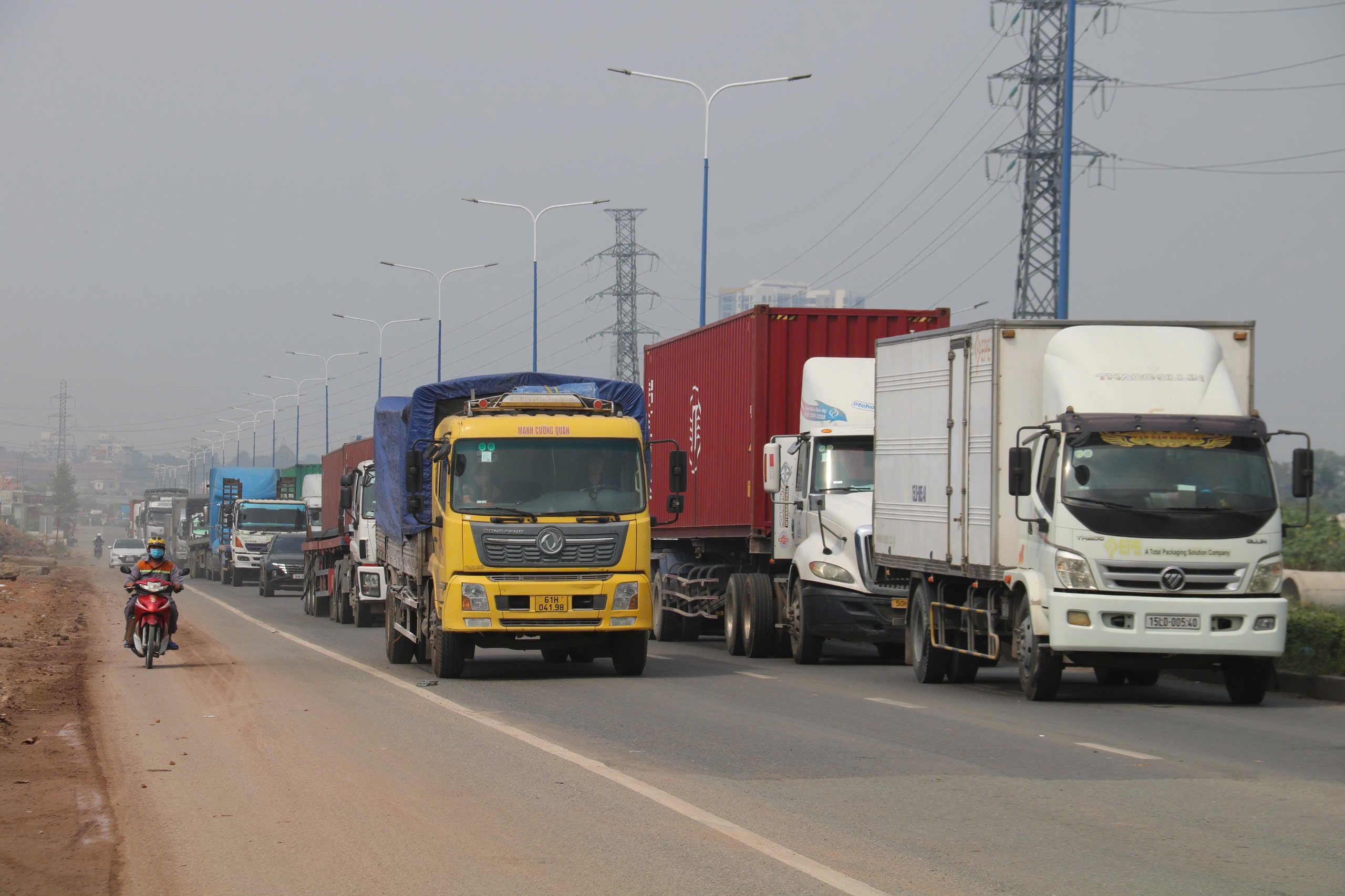 2 tuần phân làn, giao thông đường Mỹ Phước - Tân Vạn, TP.HCM thay đổi ra sao?