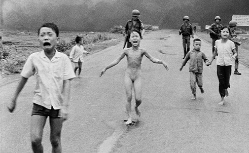 Bức ảnh đánh thức lương tri thế giới ảnh 2