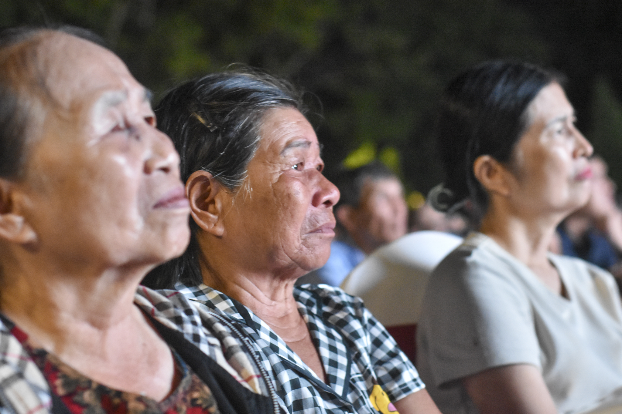 Khán giả xúc động khi xem phim 'Mưa đỏ' tại Thành cổ Quảng Trị